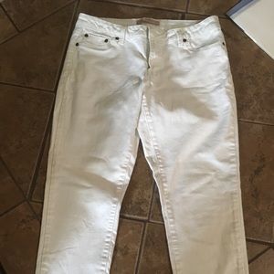 Beautiful white denim skinny jeans.